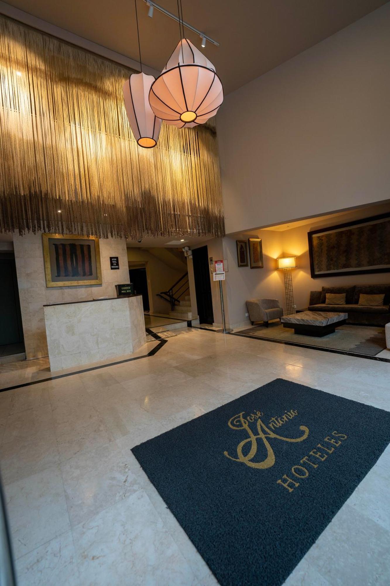 Jose Antonio Executive Hotel ลิมา ภายนอก รูปภาพ